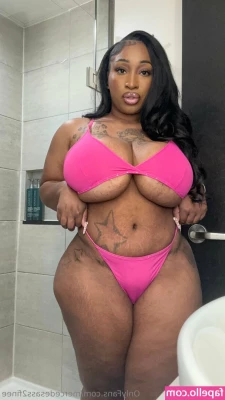 mercedesass2finee - How are you guys  wanna Cum   play with me