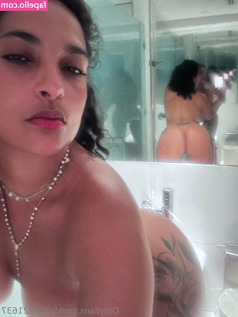 u214321637 - Guess who keeps forgetting to post over here :3 how have yall been??