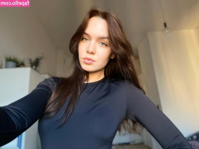 your_miss_lily [ your-miss-lily ] - Hey y all  So I decided to make a paid account where I will post