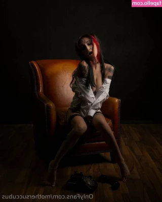 mothersuccubus - Bringing in the holidays in style with milk, cookies, and a funnel!!