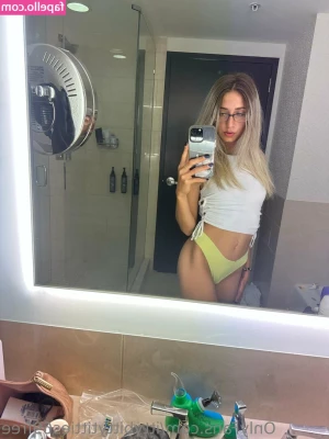 ittybittytitties69free - Your friend comes by to say happy birthday and tells you to make a