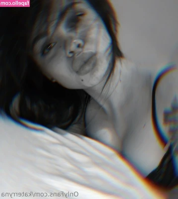 misss_69 [ misss-69 ] - Nothing beats ass and pizza 😏🍕