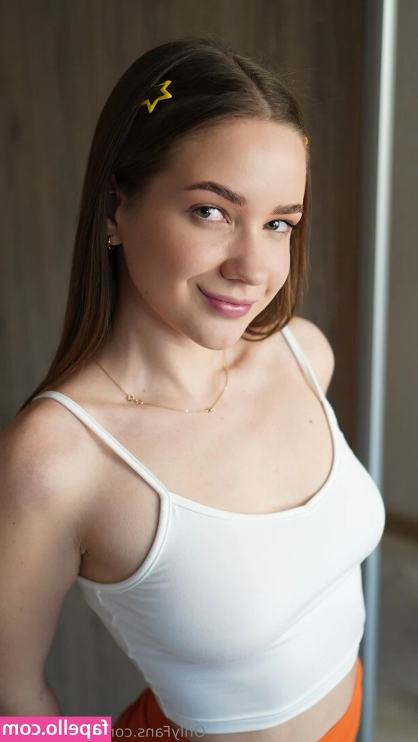 luna_mellow [ luna-mellow ] - 19 VIDEOS of me  Sucking  licking and spitting on my giant natural