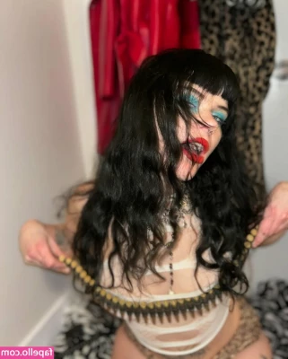 Olivia Fanning [ olivia-fanning ] - Going live in 15! come chat 😘  https://www.twitch.tv/missboopsy