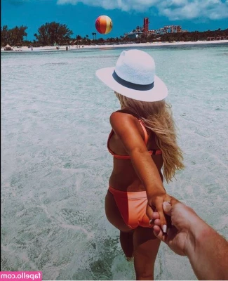 Chelsea Kreiner [ chelsea-kreiner ] - It's almost Locktober... do you know what that means?😈