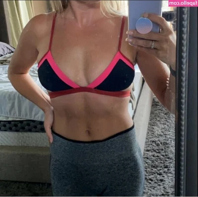 Chelsea Kreiner [ chelsea-kreiner ] - Unreal.. I know 😉