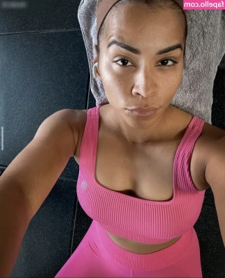 Diana Schneider [ diana-schneider ] - My nipples do not care that I have a bra on! 😒