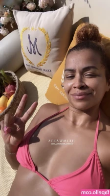 Diana Schneider [ diana-schneider ] - Sniff Sniff Lick Lick  lol HAPPY HUMP DAY