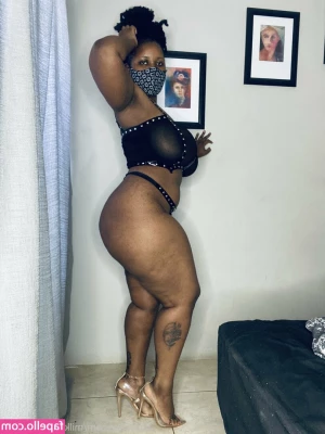 Milkshake_Samme [ milkshake-samme ] - Is my body lickable?