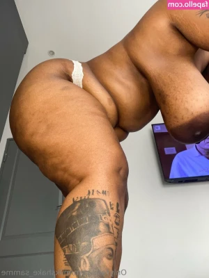 Milkshake_Samme [ milkshake-samme ] - Short hair and lingerie sexy time 4