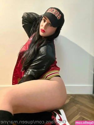 queen.maryne [ queen-maryne ] - Spitting on my tits