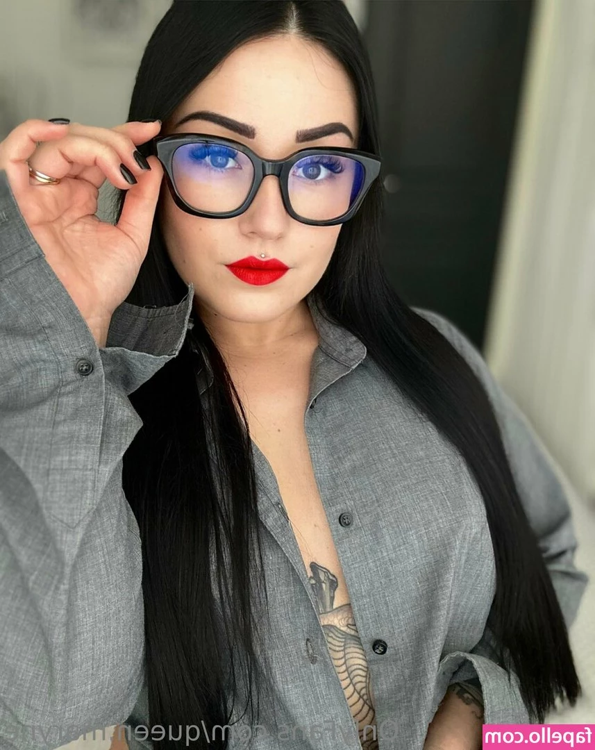 queen.maryne [ queen-maryne ] - 🐱  (Anyone who paid this set will get a key for a secret vdo🦑)