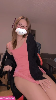 SunkissedSiren - Cute or hot? 🥰
