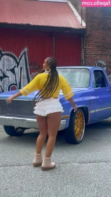 Parker McKenna Posey [ parker-mckenna-posey ] - Would you be in his shoes?