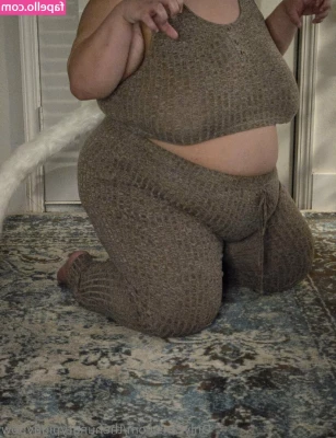 thehungrypiggybbw - A load per day keeps the Doctor away
