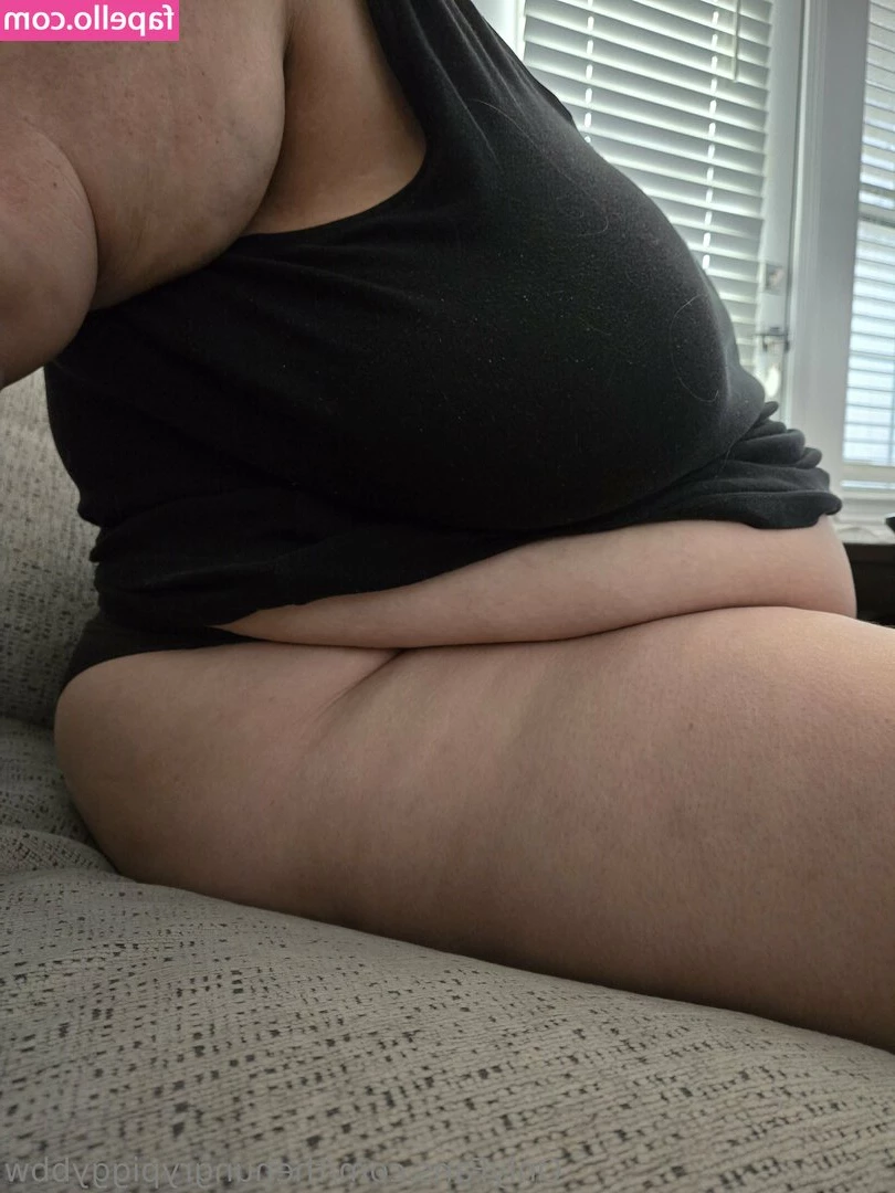 thehungrypiggybbw - Tell me  am I your little sugar baby