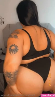 chunkymonkeyxoxo - God damn i love when she grabs my balls like that and squeeze’s
