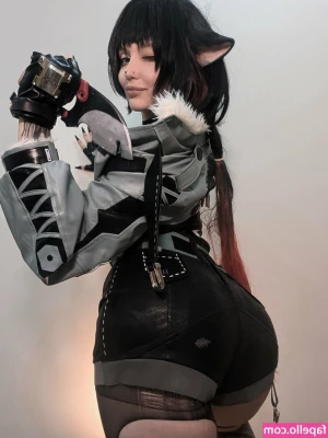 kisslickk_ [ kisslickk ] - Think I’m going to start doing more hardcore content. I love when
