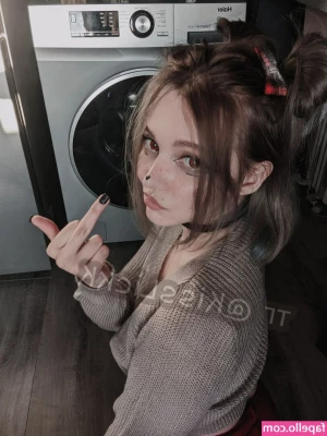 kisslickk_ [ kisslickk ] - New oiled up fuck machine vid in your inboxes now!