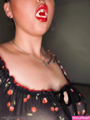 kikiwflower - morning  wake up  eat  feed my animals  then talk to you all  trying