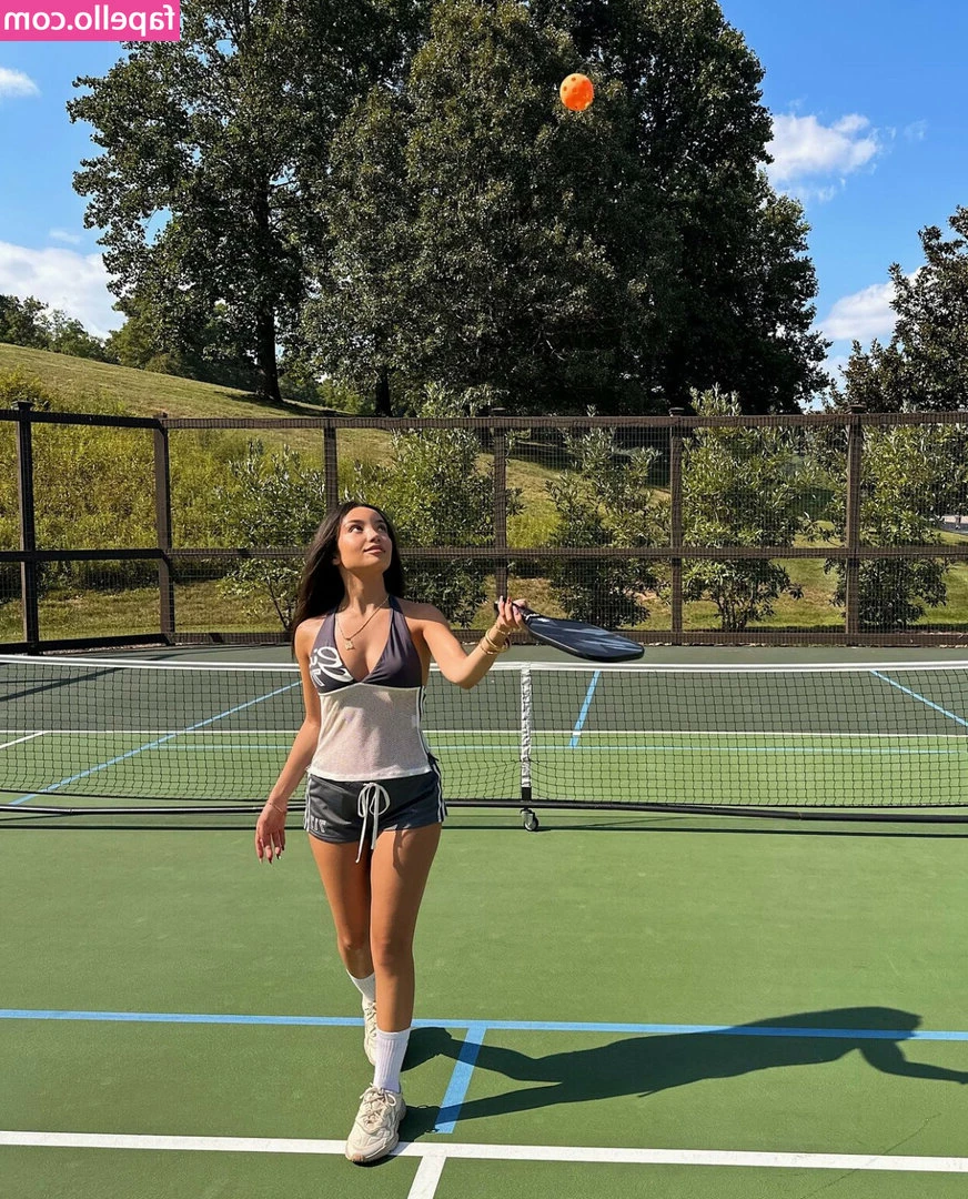 Alessya Farrugia [ alessya-farrugia ] - Dream of me love! Enjoy my content taking your milk with me