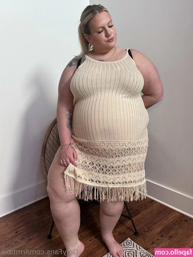 lrmbbw - Your lunch for today is my pussy 👅