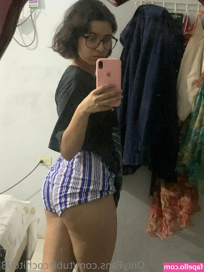 tubizcochito93 - It s a warm day  which means I wear panties at home and no panties