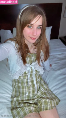 realclarabelrose - Want me to bury my FAT Cock deep in your holes 😈.   Tip and let me