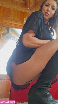 lorreignlife - You should come over for a light breakfast and foot worship