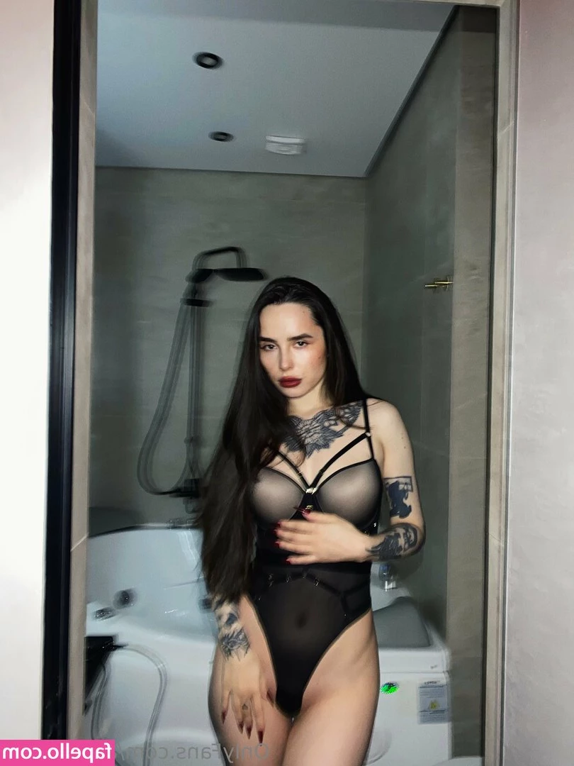 annyralphs - Do you want to grab this leash