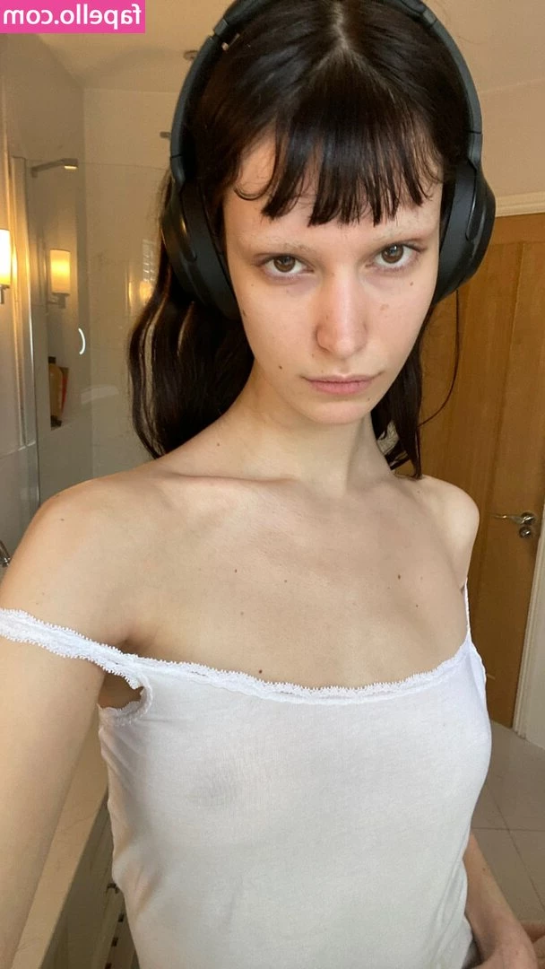 Ifer Rourke [ ifer-rourke ] - Also der Pulli stört hier ja total