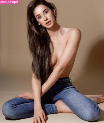 Brenda Patea [ brenda-patea ] - I’m not flirting. I’m just being extra friendly to someone who is