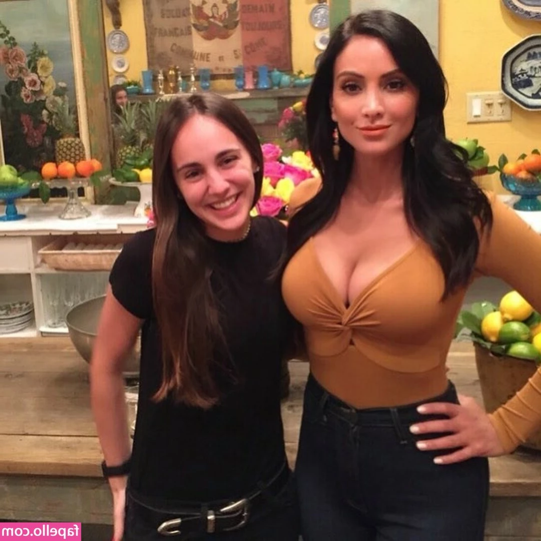 Crystal Marie Denha [ crystal-marie-denha ] - I was so nice tonight and put his favourite set on  Unfortunately for
