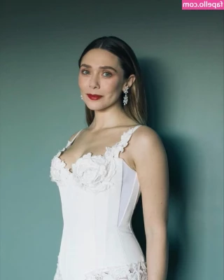 Elizabeth Olsen [ elizabeth-olsen ] - Oh yea  This is what you want  isn t it  You filthy boys