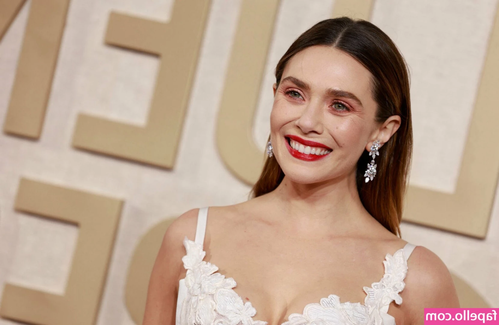 Elizabeth Olsen [ elizabeth-olsen ] - Hiya!! Happy Saturday!! Online Now!!!