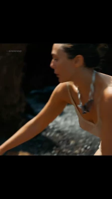 Elizabeth Olsen [ elizabeth-olsen ] - What would you want to see more from me