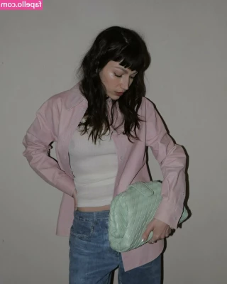 Úrsula Corberó [ u-rsula-corbero ] - More Wednesday tomorrow duh hahah