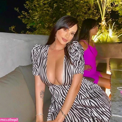 Sanna Meira [ sanna-meira-1 ] - When we get rockin' in my bed. I want you to take me screaming in an
