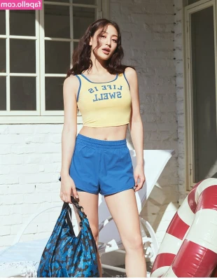 Jihyo - A girl should be like a butterfly. Pretty to see and hard to