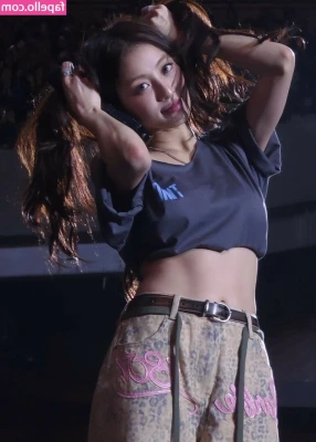Jihyo - If you missed my live lastnight don’t worry I recorded it 😏