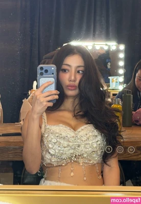 Jihyo - I can’t wait for Australian borders to open up so I can get sexy