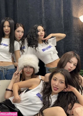 Jihyo - This cute beauty turns 27 today! Yes, happy birthday to meeeee 🥳