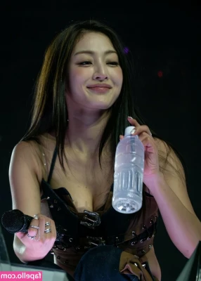 Jihyo - These panties are super cute!
