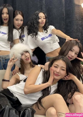 Jihyo - a lil taste of what’s in your inbox rn💦