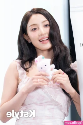 Jihyo - wanna see what mommy cooked for you? 😉