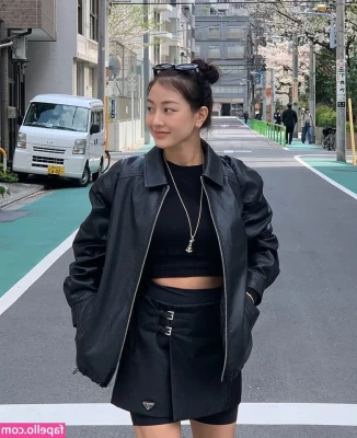 Jihyo - would you like to run your tongue up and down every line