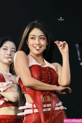 Jihyo - Hello back there happy hump day