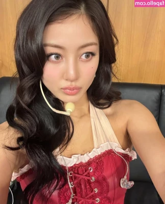 Jihyo - Who wants to play and suck on these beautiful