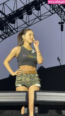 Jihyo - What do YOU do when you re horny at work