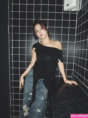 Jihyo - Love this rubber style😏😈💦🍆
